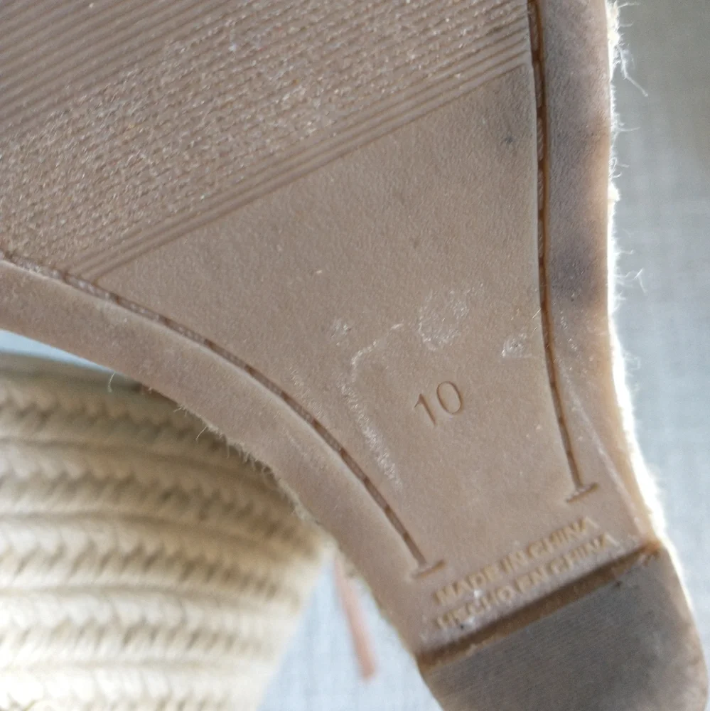 Women's Old Navy knotted canvas espadrille wedge sandal